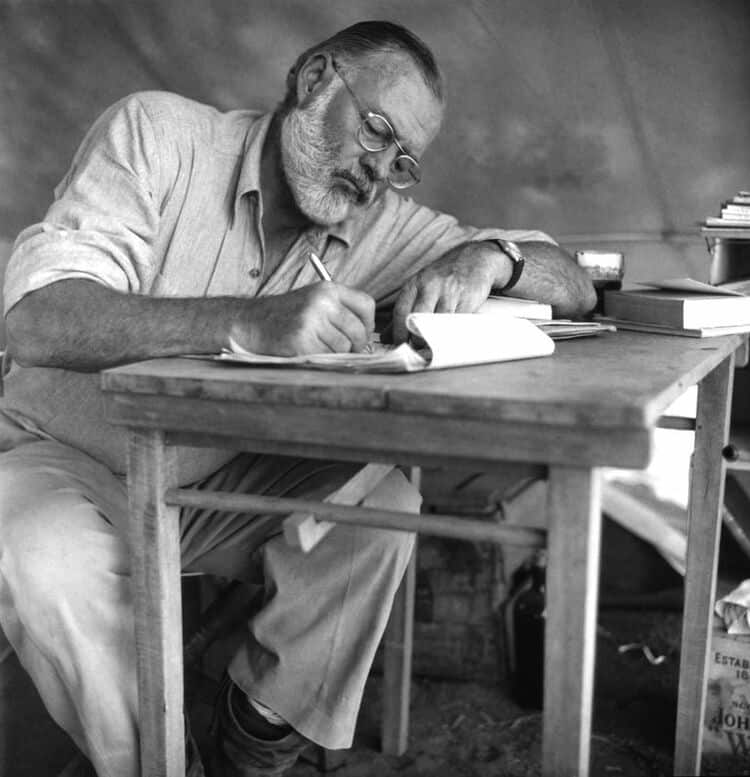 ernest-hemingway-writing.jpg